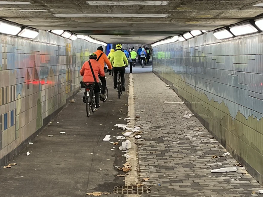 Using the cyclist and pedestrian underpass